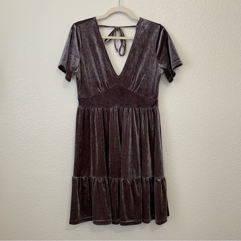Wishlist Midnight Velvet Double V Tiered Skirt Short Sleeve Dress